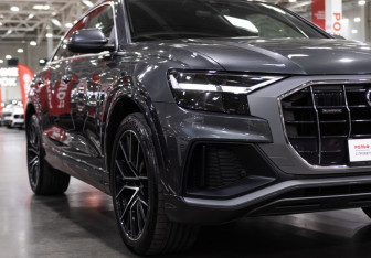 Подержанный автомобиль Audi Q8 2020 года (4 фото)