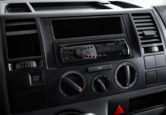 Подержанный автомобиль Volkswagen Transporter Van 2009 года (11 фото)