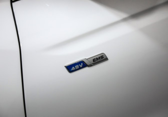Подержанный автомобиль Geely Atlas Pro 2024 года (8 фото)