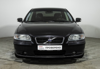 Подержанный автомобиль Volvo S60 2007 года (2 фото)
