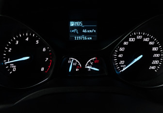 Подержанный автомобиль Ford Kuga 2016 года (12 фото)