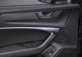 Подержанный автомобиль Audi A6 Sedan 2020 года (25 фото)