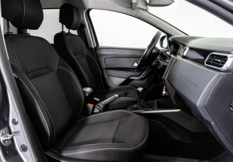 Подержанный автомобиль Renault Duster 2021 года (20 фото)
