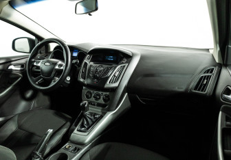 Подержанный автомобиль Ford Focus Wagon 2012 года (9 фото)