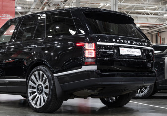 Подержанный автомобиль Land Rover Range Rover 2014 года (12 фото)