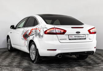 Подержанный автомобиль Ford Mondeo Sedan 2013 года (7 фото)