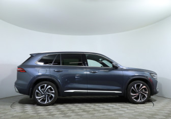 Подержанный автомобиль Geely Monjaro 2024 года (4 фото)