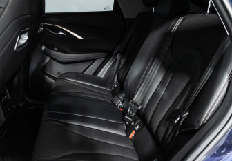 Подержанный автомобиль Omoda C5 2023 года (10 фото)