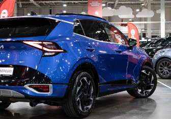 Подержанный автомобиль Kia Sportage 2022 года (8 фото)