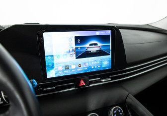 Подержанный автомобиль Hyundai Elantra Sedan 2023 года (16 фото)