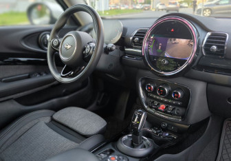 Подержанный автомобиль MINI Clubman Wagon 2021 года (23 фото)