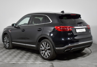 Подержанный автомобиль Hongqi HS5 2024 года (7 фото)