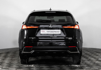 Подержанный автомобиль Lexus NX 2020 года (8 фото)