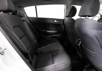 Подержанный автомобиль Kia Sportage 2018 года (19 фото)