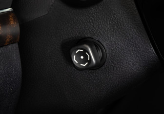 Подержанный автомобиль Toyota Land Cruiser Suv 2008 года (33 фото)