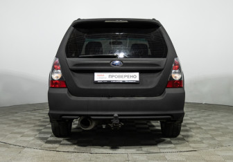 Подержанный автомобиль Subaru Forester Suv 2006 года (6 фото)