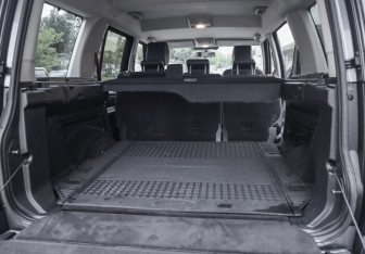 Подержанный автомобиль Land Rover Discovery 2014 года (25 фото)