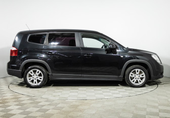 Подержанный автомобиль Chevrolet Orlando 2012 года (4 фото)