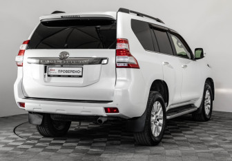 Подержанный автомобиль Toyota Land Cruiser Prado 2016 года (6 фото)