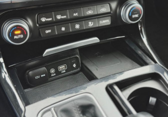 Подержанный автомобиль Kia Stinger 2018 года (20 фото)