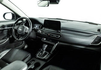 Подержанный автомобиль Kia Seltos 2020 года (9 фото)