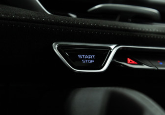 Подержанный автомобиль Geely Monjaro 2024 года (27 фото)