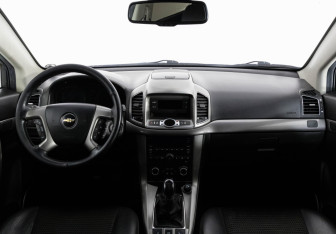 Подержанный автомобиль Chevrolet Captiva 2012 года (10 фото)