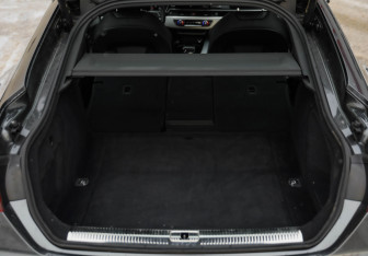 Подержанный автомобиль Audi A5 Liftback 2021 года (35 фото)