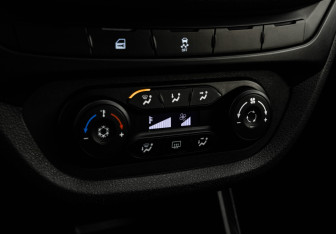 Подержанный автомобиль LADA (ВАЗ) Vesta Sedan 2017 года (14 фото)