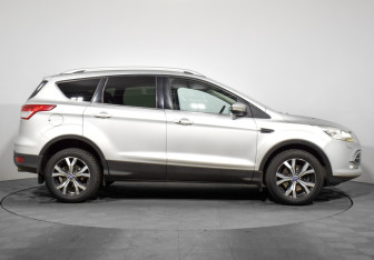 Подержанный автомобиль Ford Kuga 2013 года (4 фото)