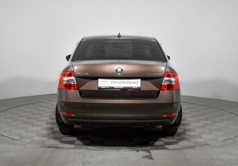 Подержанный автомобиль Skoda Octavia Liftback 2019 года (6 фото)