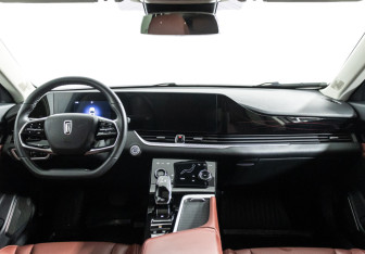 Подержанный автомобиль FAW Bestune B70 2023 года (13 фото)