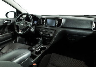 Подержанный автомобиль Kia Sportage 2017 года (9 фото)