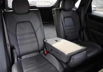 Подержанный автомобиль Porsche Cayenne 2019 года (29 фото)