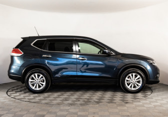 Подержанный автомобиль Nissan X-Trail 2016 года (4 фото)