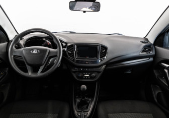 Подержанный автомобиль LADA (ВАЗ) Vesta Sedan 2017 года (10 фото)