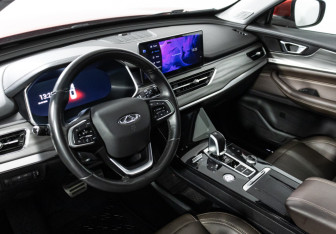 Подержанный автомобиль Chery Tiggo 8 Pro 2021 года (11 фото)