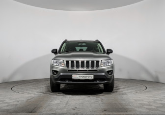 Подержанный автомобиль Jeep Compass 2012 года (2 фото)
