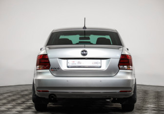 Подержанный автомобиль Volkswagen Polo Sedan 2019 года (6 фото)