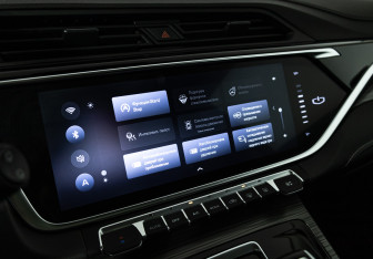 Подержанный автомобиль Geely Atlas Pro 2023 года (16 фото)
