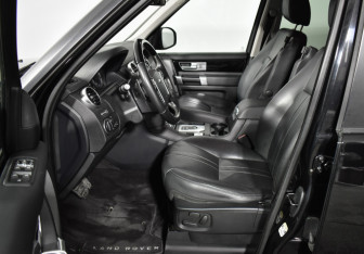 Подержанный автомобиль Land Rover Discovery 2015 года (10 фото)