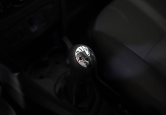 Подержанный автомобиль Renault Logan Sedan 2017 года (12 фото)