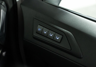 Подержанный автомобиль Toyota Alphard 2020 года (29 фото)