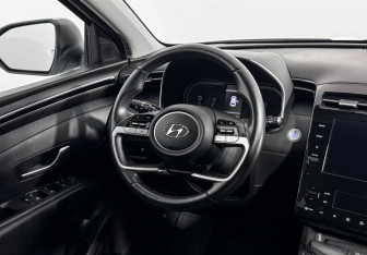 Подержанный автомобиль Hyundai Tucson 2021 года (15 фото)