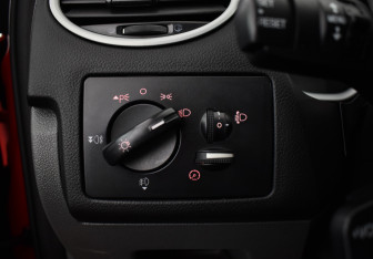 Подержанный автомобиль Ford Focus Hatchback 2010 года (18 фото)