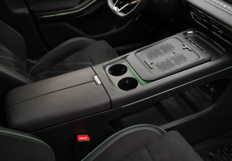 Подержанный автомобиль Voyah Free 2024 года (30 фото)