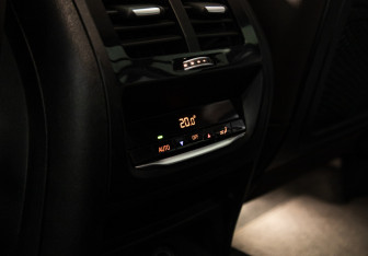 Подержанный автомобиль BMW X3 2018 года (25 фото)