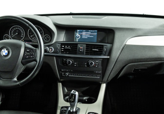 Подержанный автомобиль BMW X3 2013 года (14 фото)