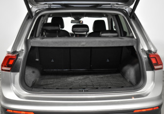 Подержанный автомобиль Volkswagen Tiguan 2020 года (20 фото)
