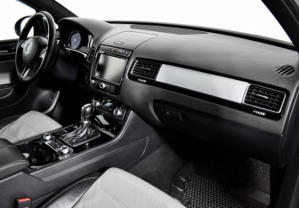 Подержанный автомобиль Volkswagen Touareg 2017 года (13 фото)